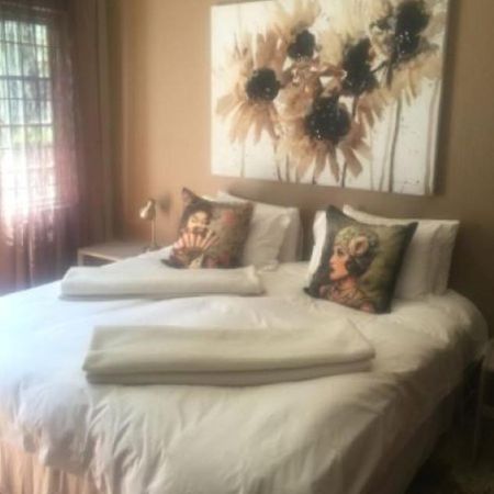 278 On Main Clarens Exterior foto