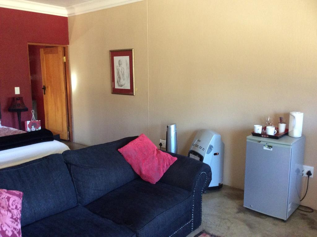 278 On Main Clarens Quarto foto