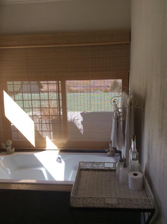 278 On Main Clarens Quarto foto